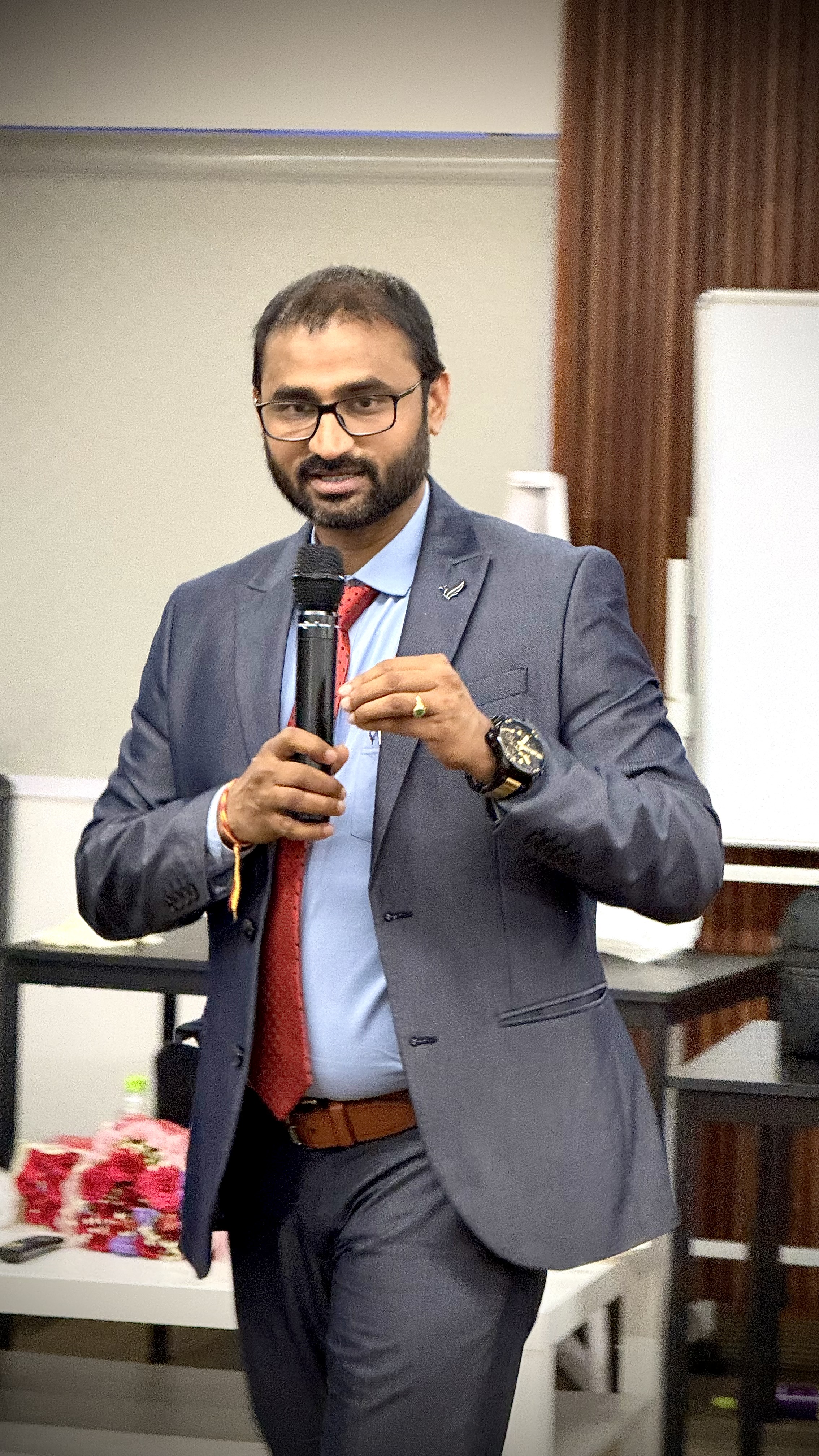 Dr. Sujoy Das Thakur 